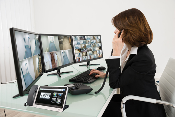 1666678059539564.jpg 監(jiān)控室-600.jpg